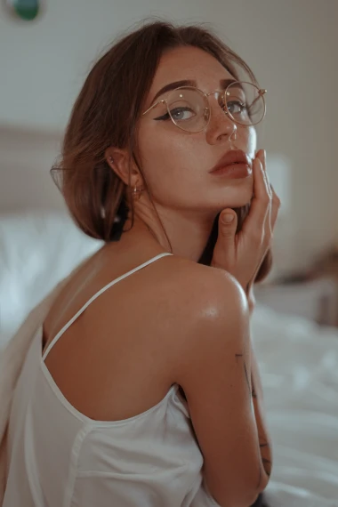 Septembrenell – Nude Preset Pack (Lightroom Mobile & Desktop Presets)