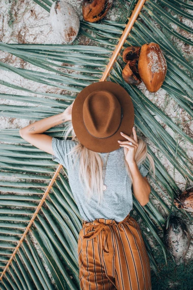 Meg Legs – Bora Bora Lightroom Presets | Tropical Warmth & Vibrant Island Tones